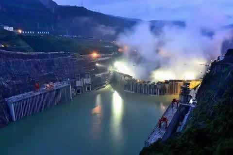 與世界第三零距離！華全發(fā)電機組兵發(fā)溪洛渡