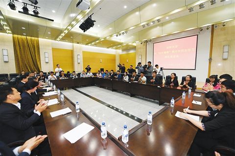 全國(guó)都在學(xué)習(xí)黃大年 華全機(jī)組卻在他家鄉(xiāng)加緊圈粉